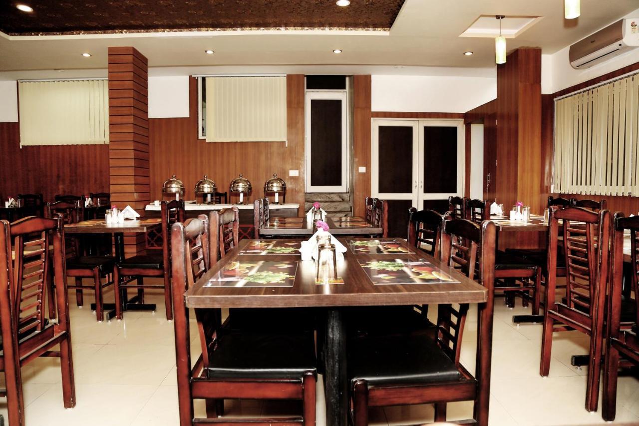 Narayans Leela Inn Udaipur Luaran gambar