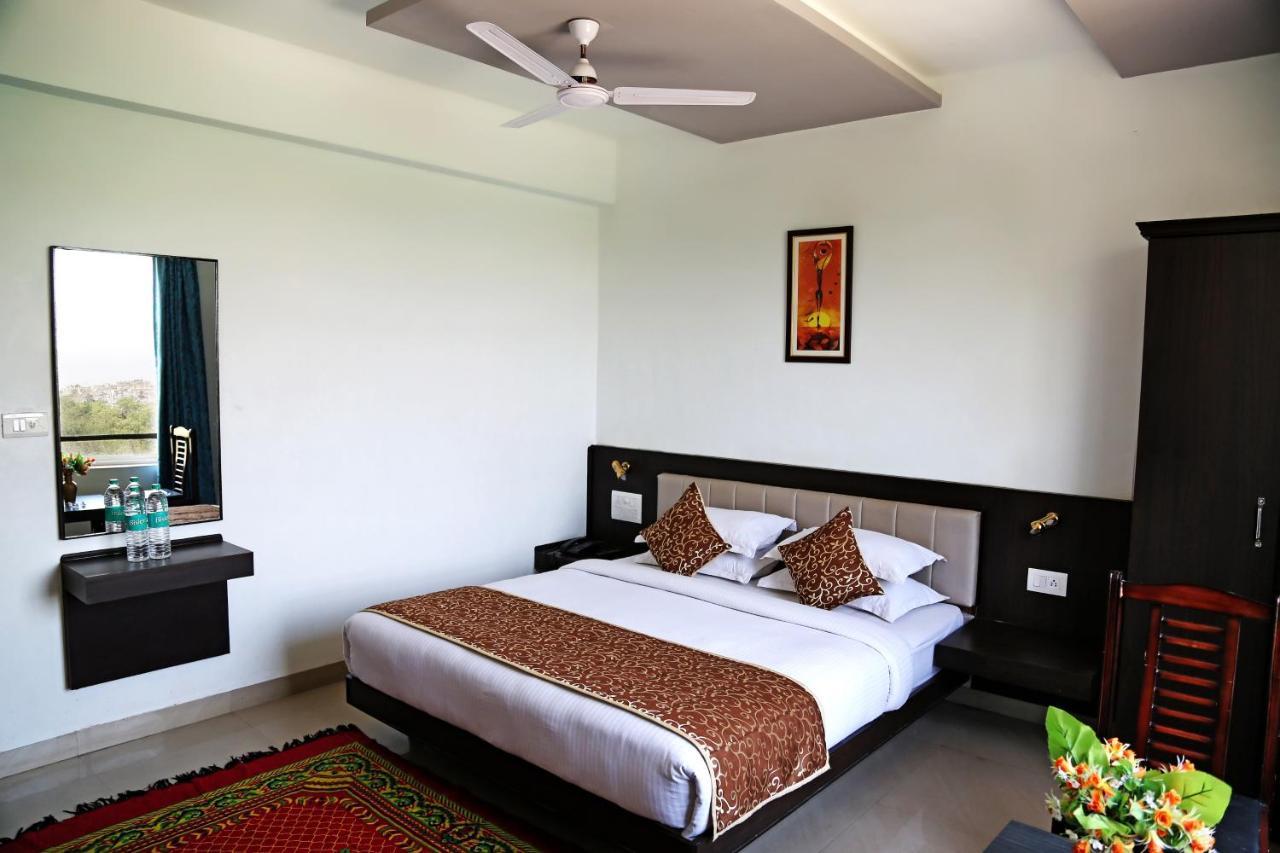 Narayans Leela Inn Udaipur Luaran gambar