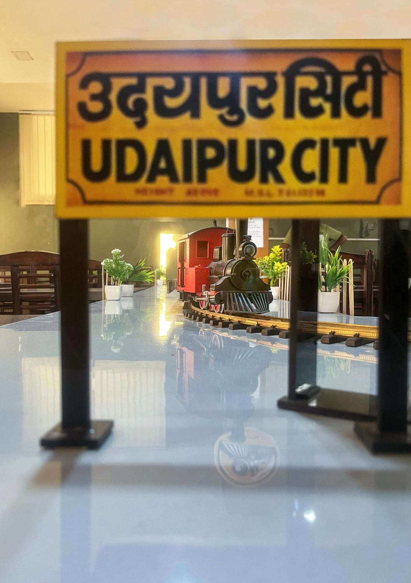Narayans Leela Inn Udaipur Luaran gambar