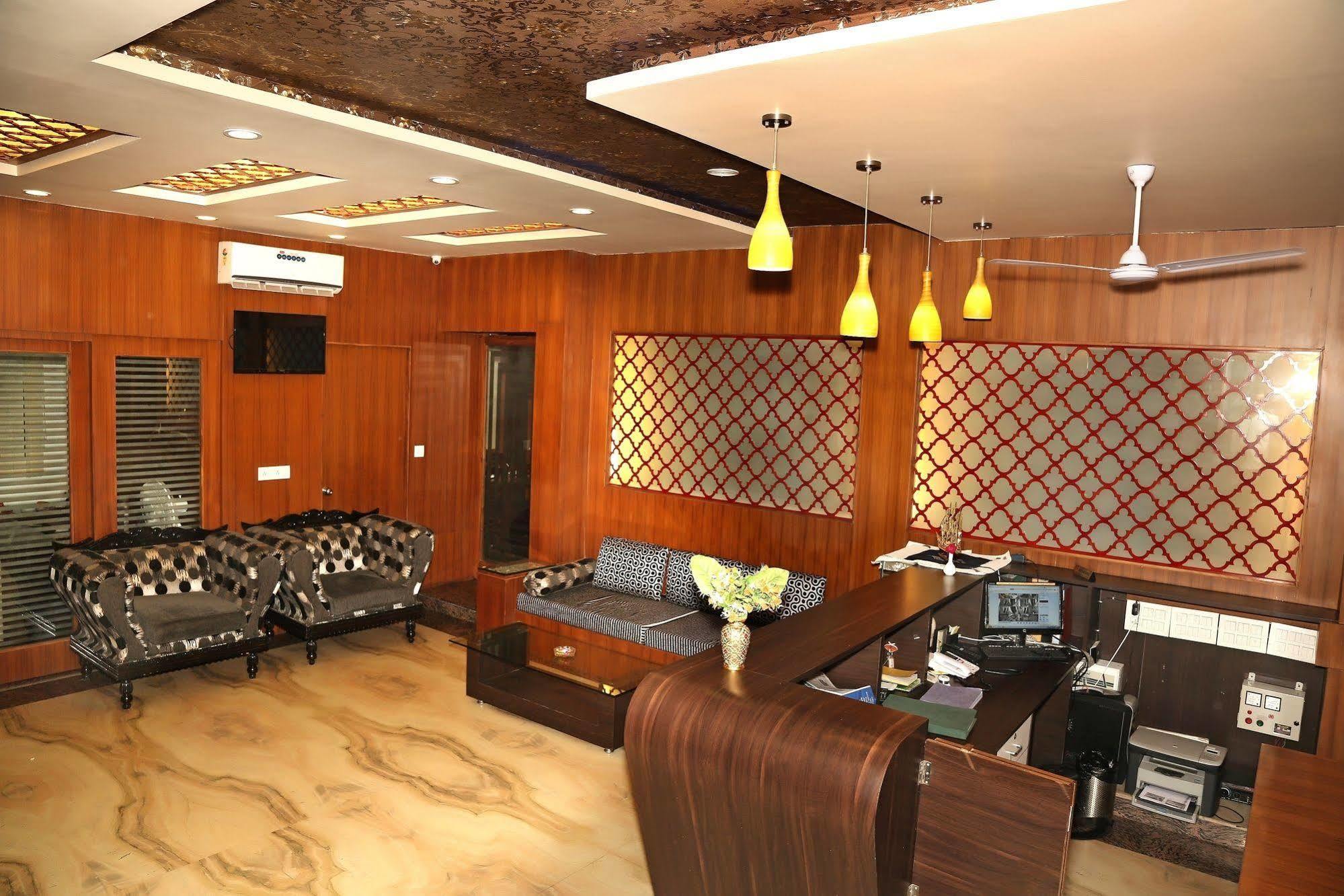 Narayans Leela Inn Udaipur Luaran gambar