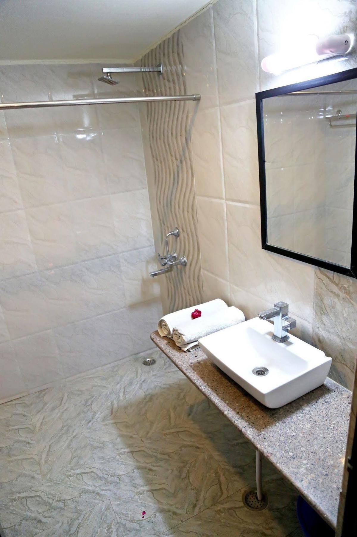 Narayans Leela Inn Udaipur Luaran gambar