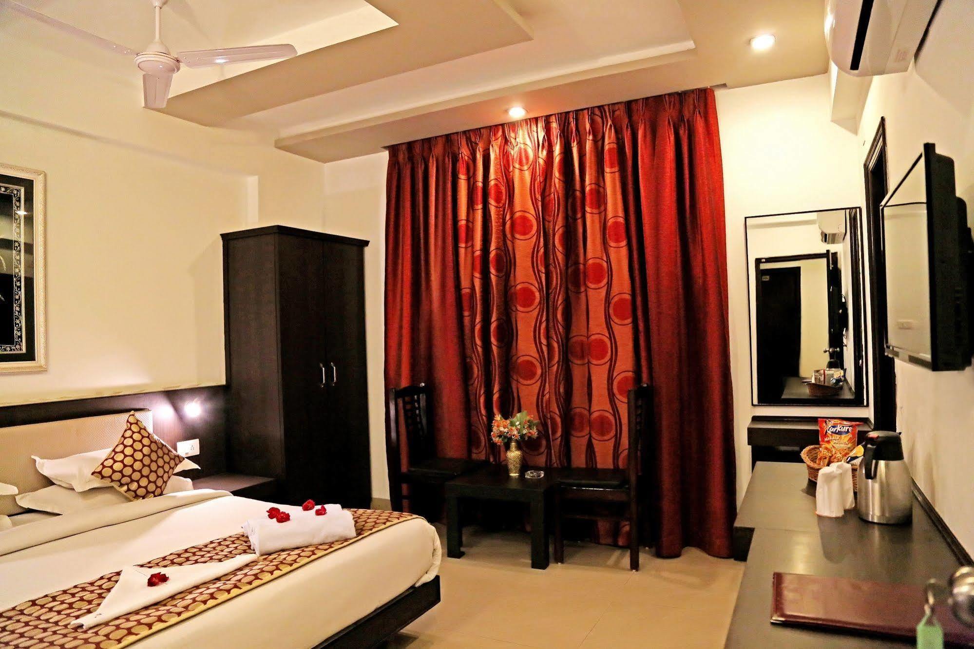 Narayans Leela Inn Udaipur Luaran gambar
